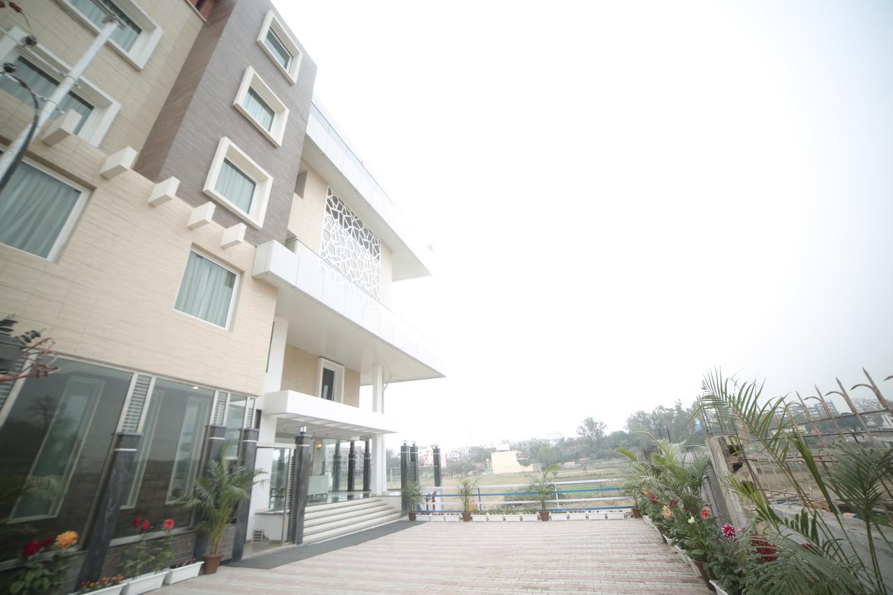 Comfort Inn Benares Екстериор снимка
