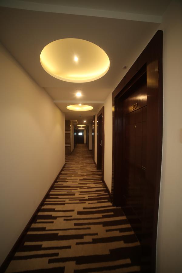 Comfort Inn Benares Екстериор снимка