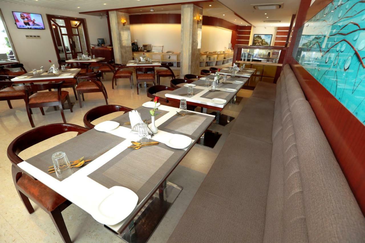 Comfort Inn Benares Екстериор снимка